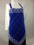 Royal Apron with White Opphämta Pattern