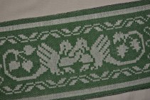 Damask with Pattern-Saving Lashes, back